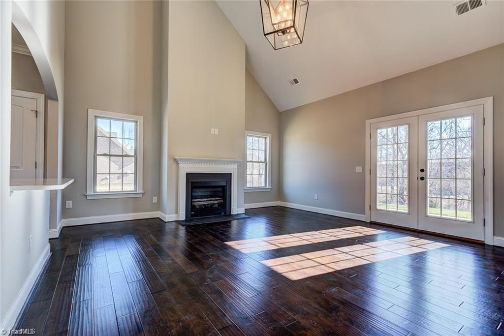 2273 Renaissance Lane High Point, NC 27262 - Photo 5 of 23 Gallery Image 5
