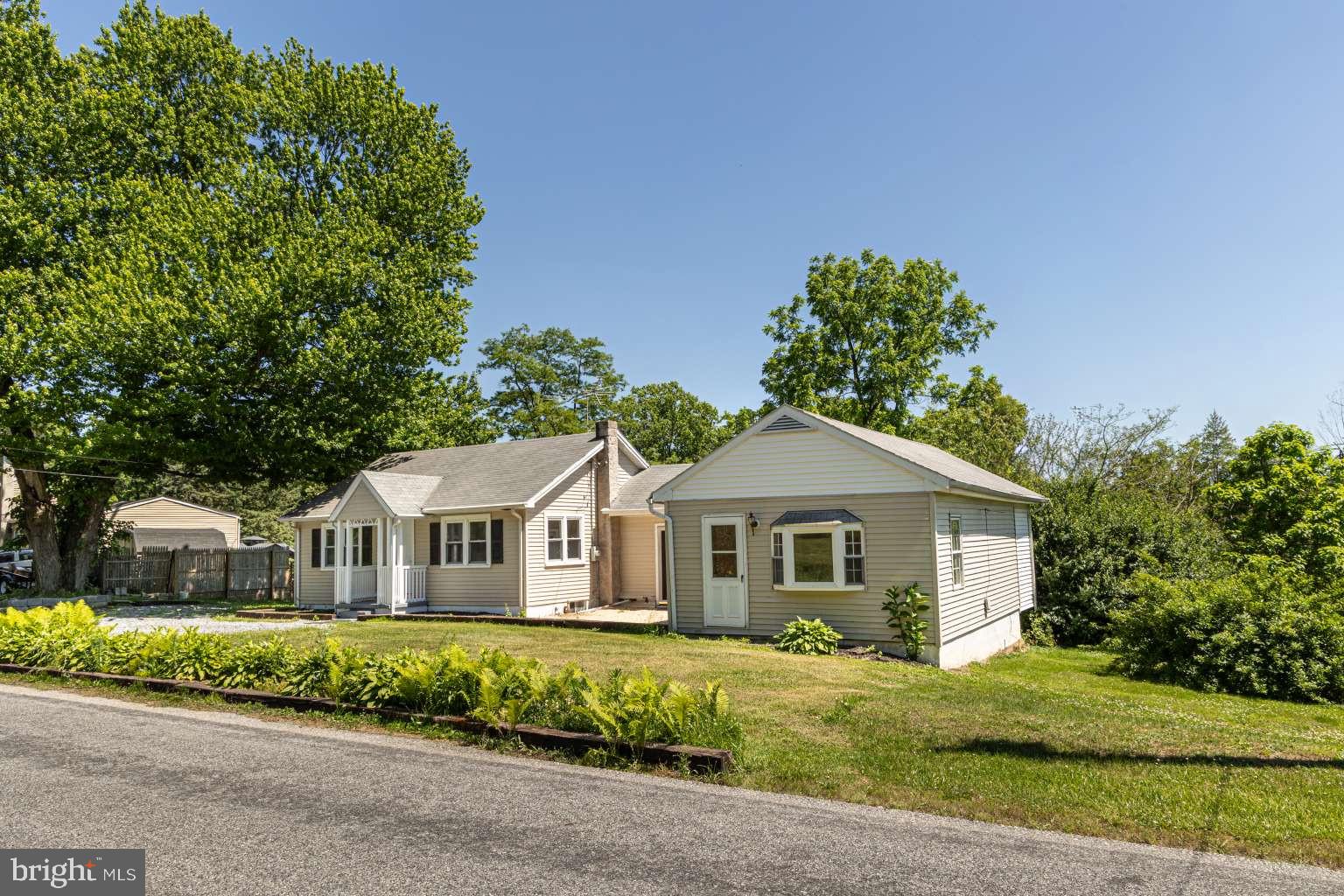 3392 Upper Valley Road Parkesburg, PA 19365 - Photo 2 of 20