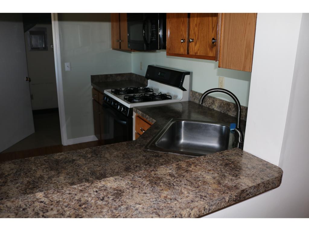 3 Galloway Road, Unit 28 Merrimack, NH 03054 - Photo 4 of 27