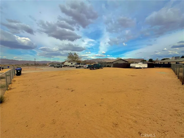 $410,000 | 13615 Pauhaska Road, Apple Valley, CA 92308