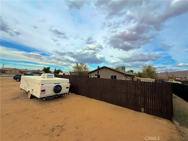 $410,000 | 13615 Pauhaska Road, Apple Valley, CA 92308