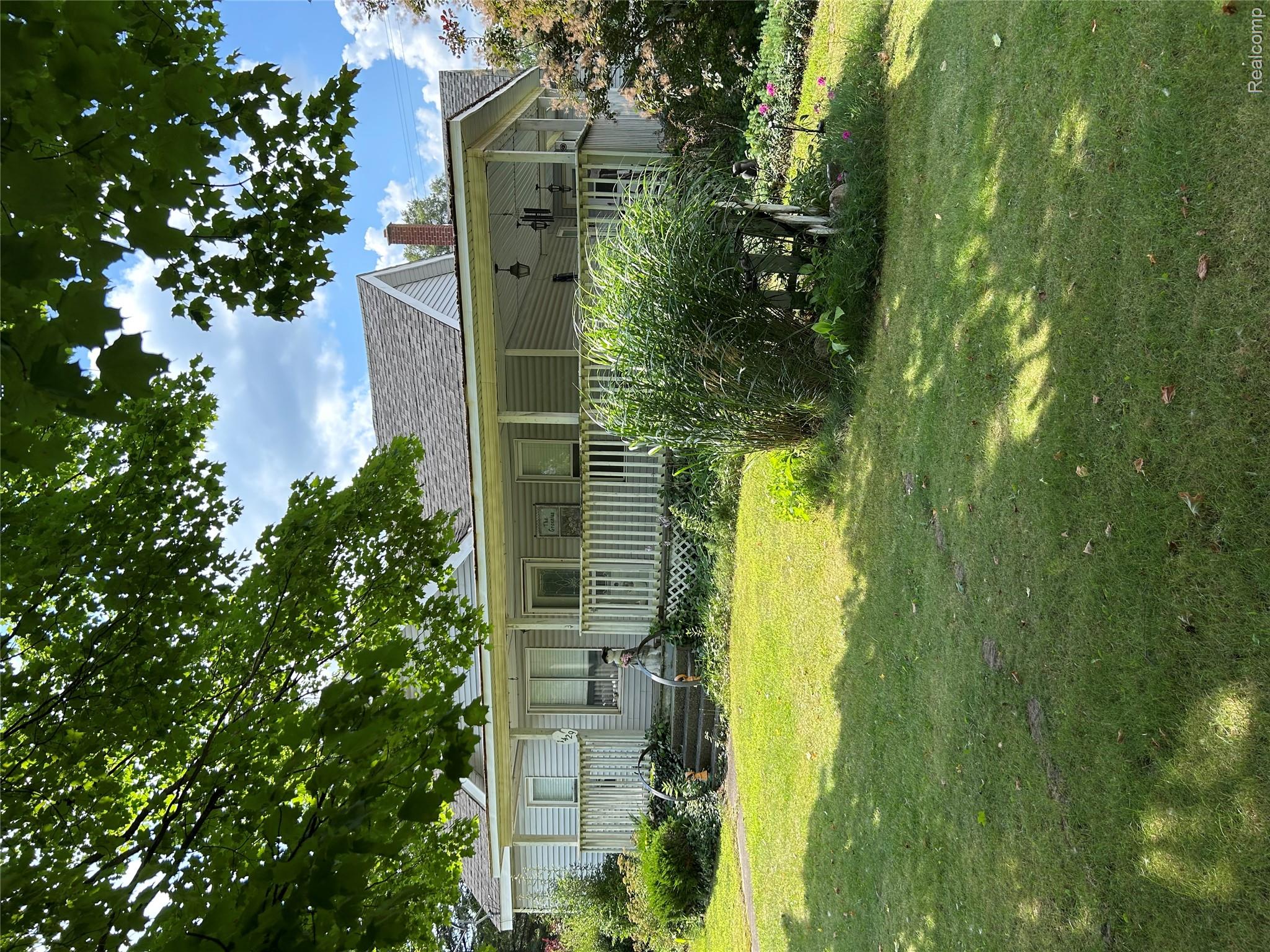 1429 East Caro Road Caro, MI 48723 - Photo 2 of 18 IMG_4129.jpeg