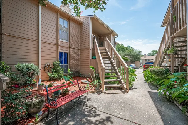 a view of outdoor space yard and deck