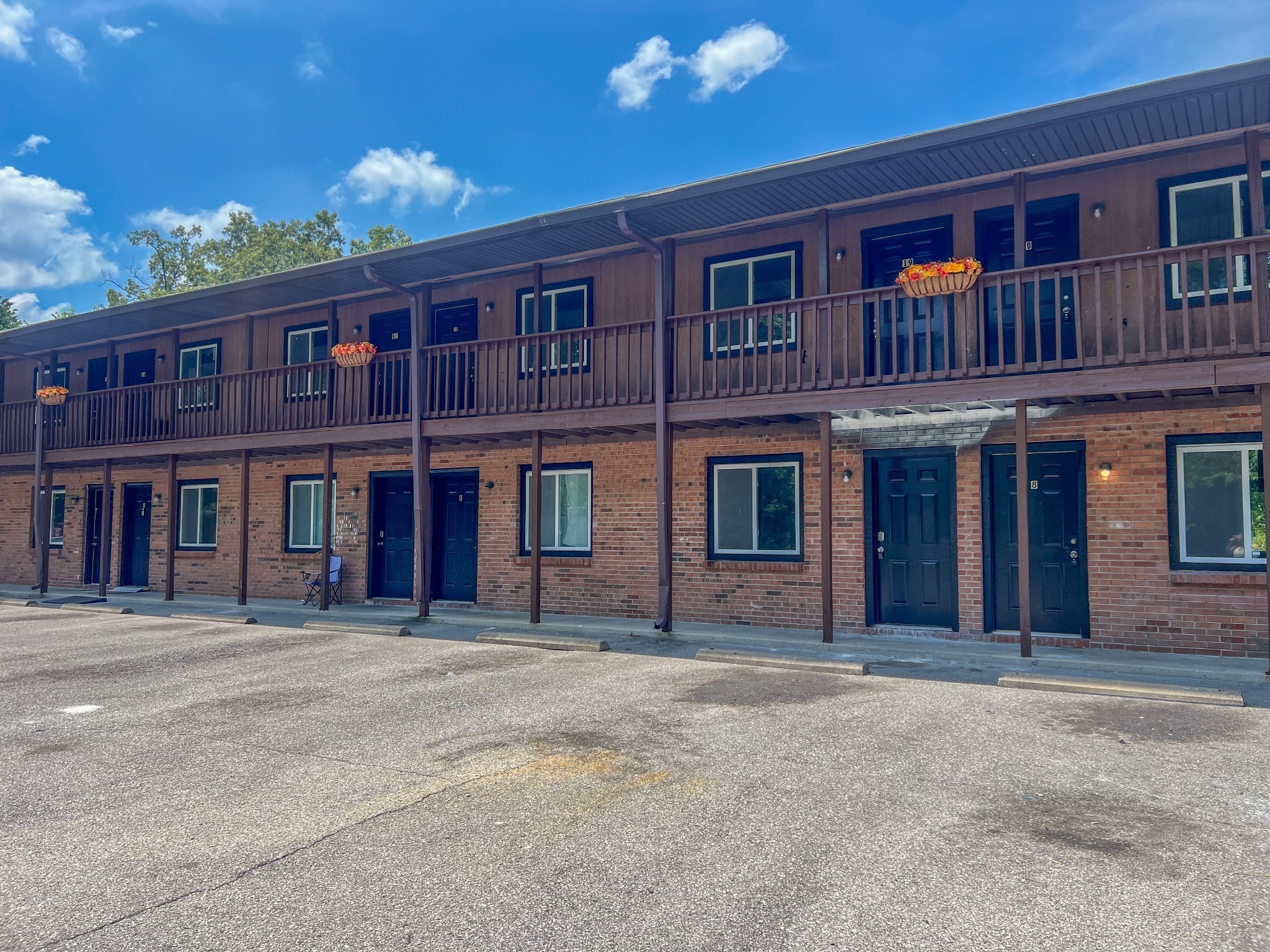 480 Ringgold Road, Unit 3 Clarksville, TN 37042 - Photo 2 of 9 Gallery Image 2