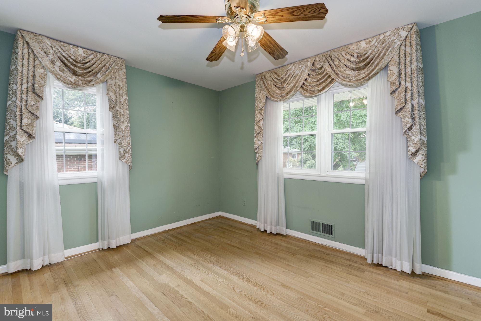 2124 Coleridge Drive Silver Spring, MD 20910 - Photo 13 of 18 Bedroom