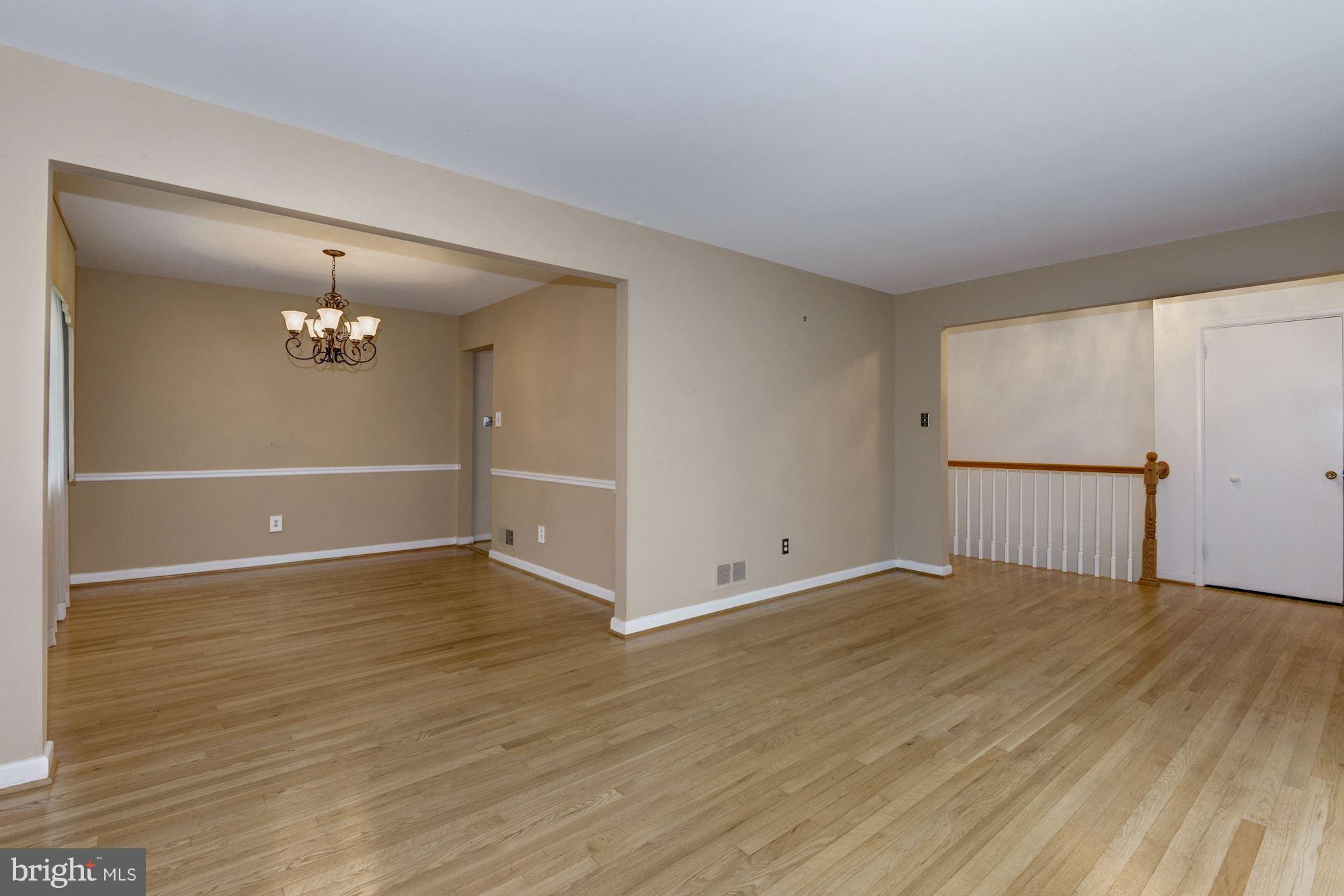 2124 Coleridge Drive Silver Spring, MD 20910 - Photo 4 of 18 Dining Rm/Hardwd Flrs/Chair Rail Moulding