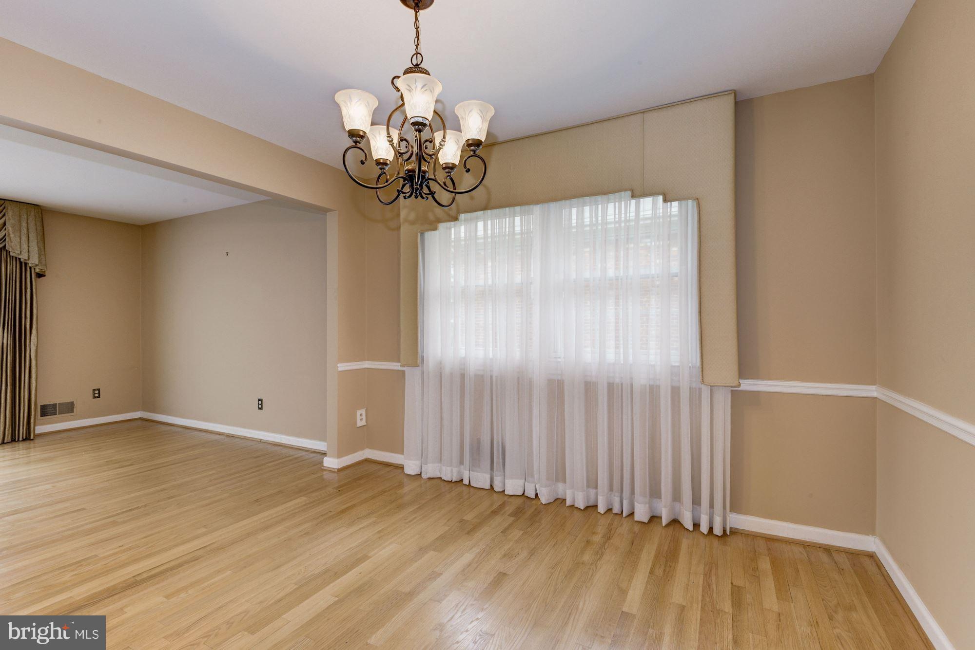 2124 Coleridge Drive Silver Spring, MD 20910 - Photo 5 of 18 Dining Room