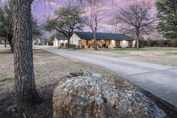 $1,100,000 | 2 Moonlight Trail, Lucas, TX 75002