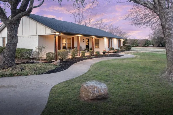 $1,100,000 | 2 Moonlight Trail, Lucas, TX 75002