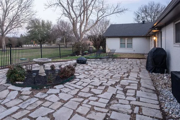 $1,100,000 | 2 Moonlight Trail, Lucas, TX 75002