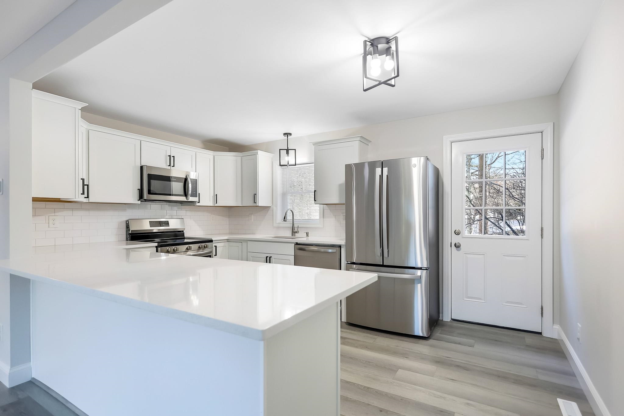 2 A Mulberry Street Windham, NH 03087 - Photo 8 of 37