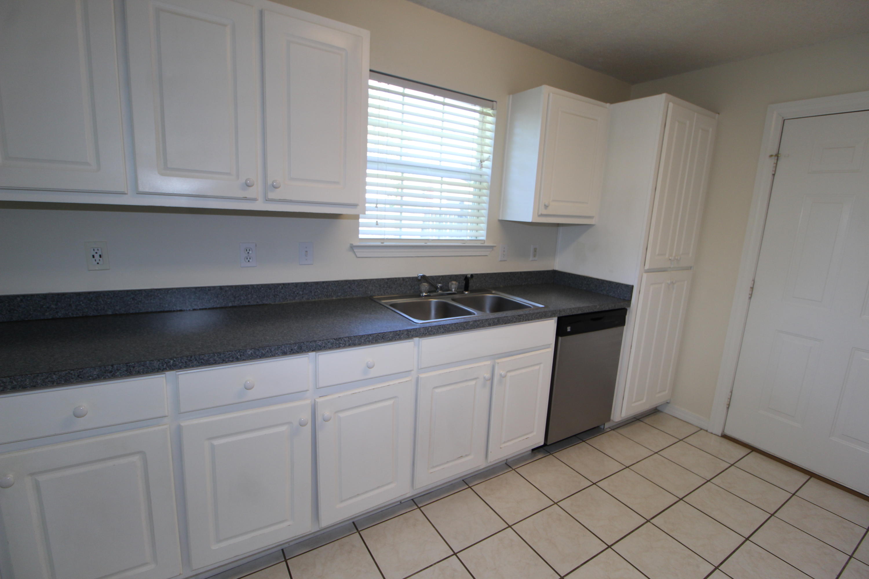 34 Cactus Road Mary Esther, FL 32569 - Photo 16 of 30 Kitchen