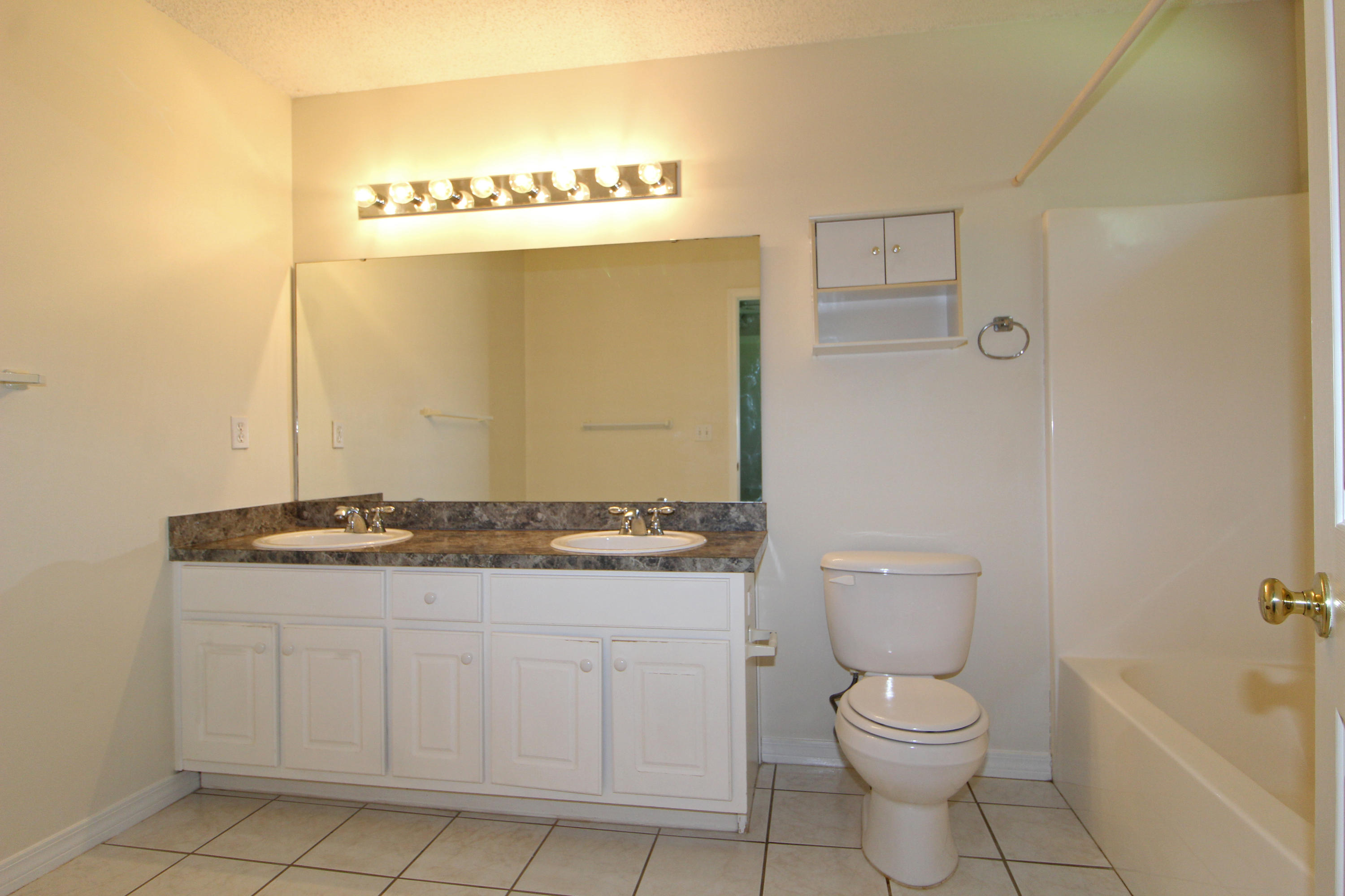 34 Cactus Road Mary Esther, FL 32569 - Photo 20 of 30 Master Bathroom