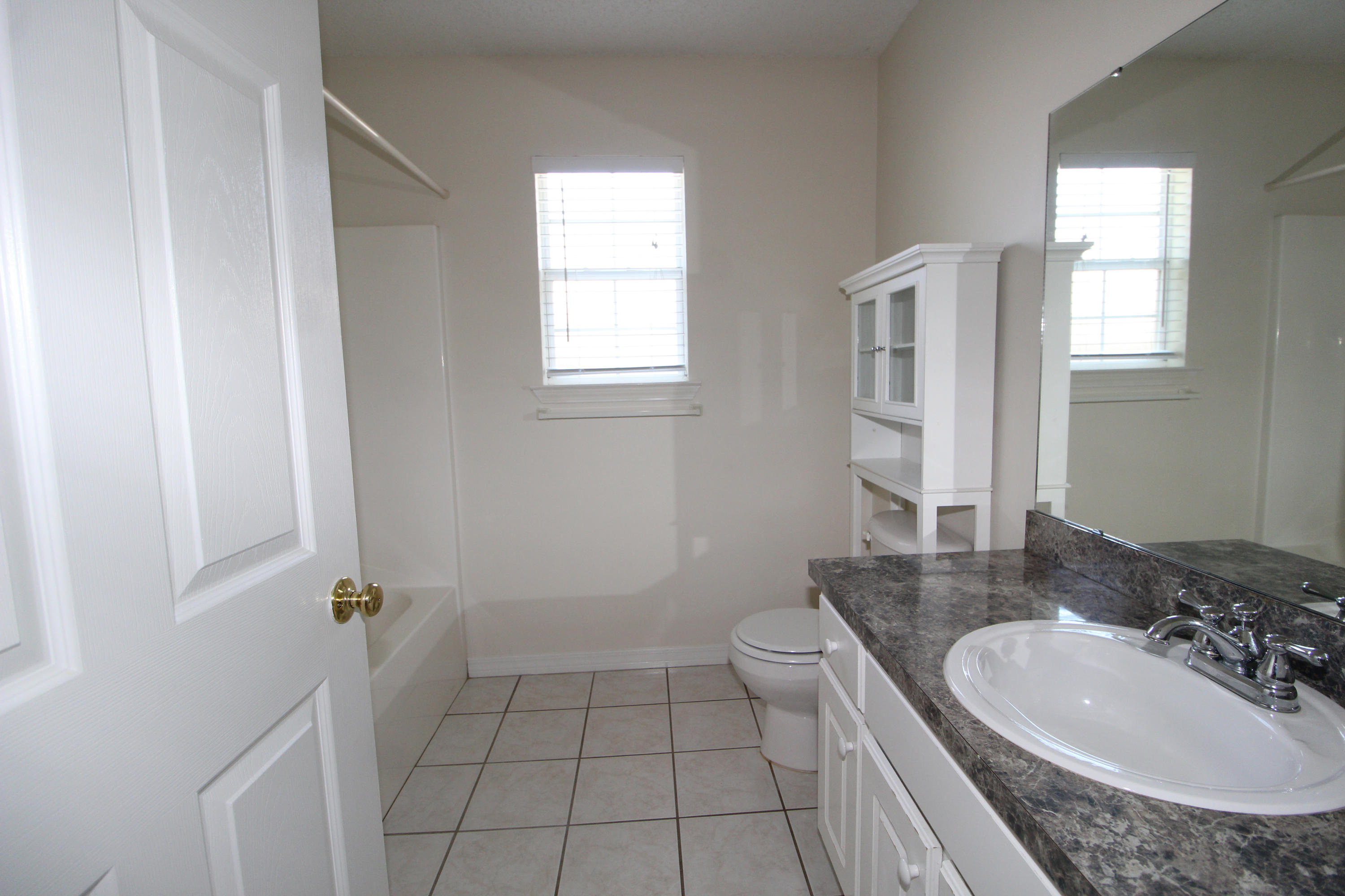 34 Cactus Road Mary Esther, FL 32569 - Photo 24 of 30 2nd Bathroom