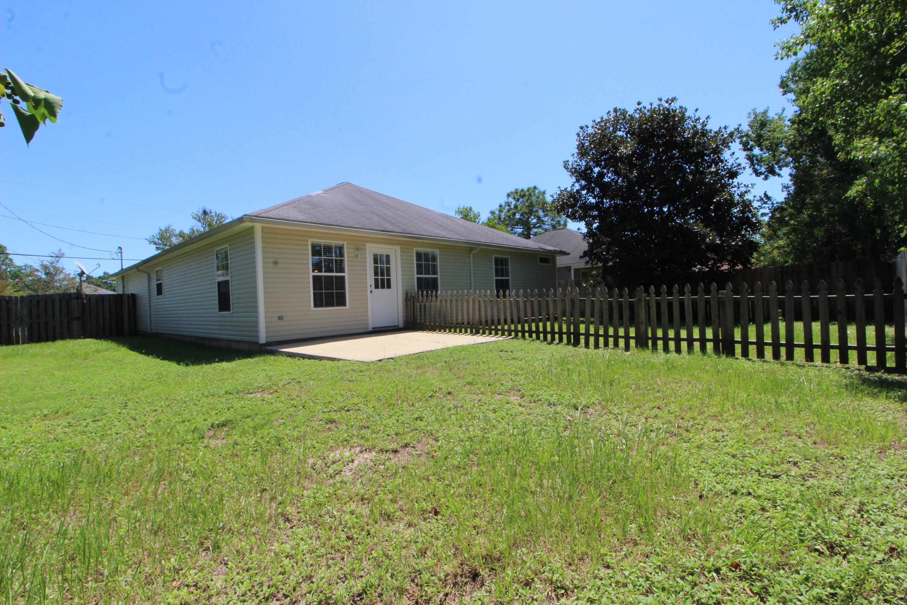 34 Cactus Road Mary Esther, FL 32569 - Photo 29 of 30 Back Yard