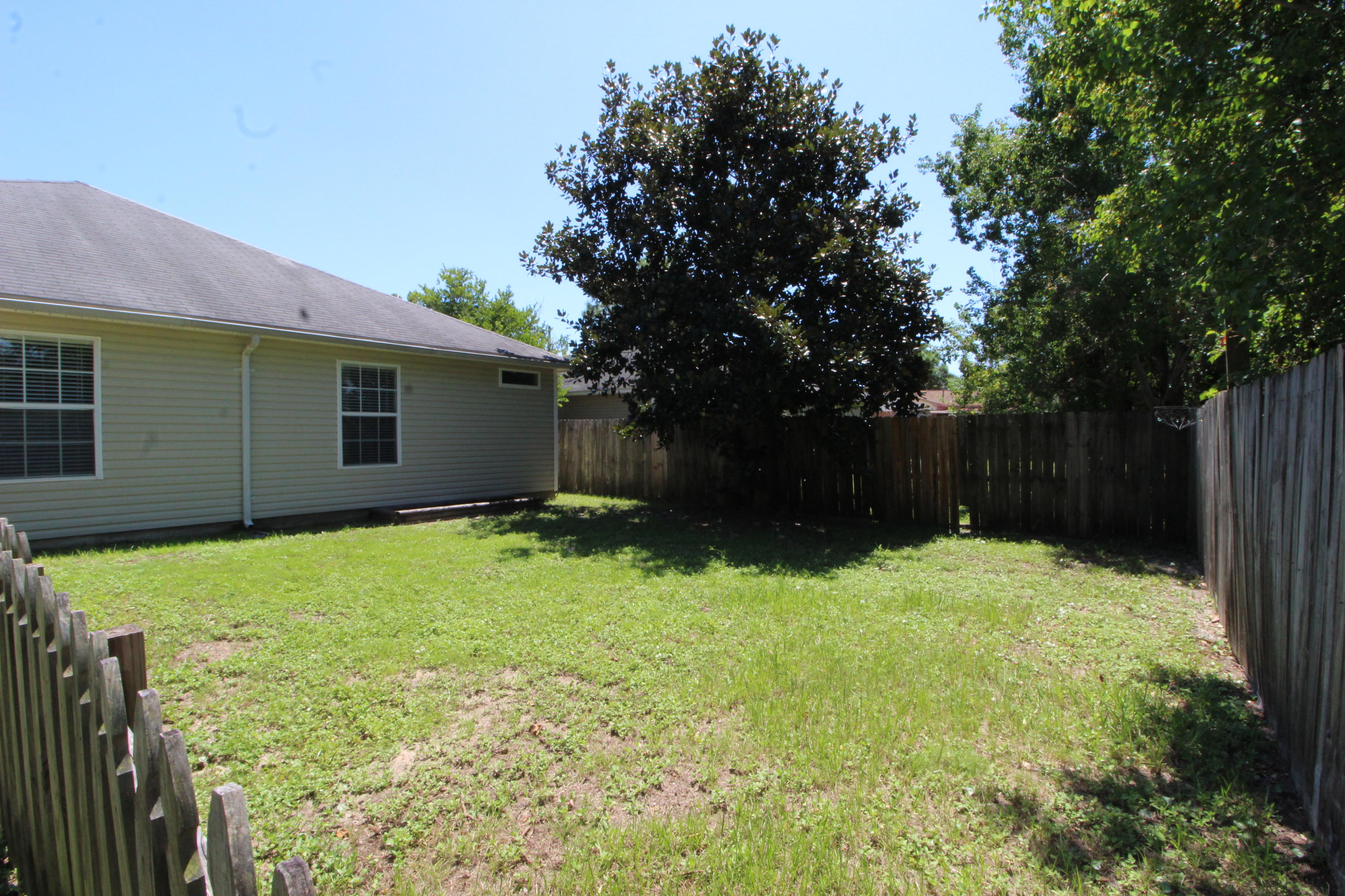 34 Cactus Road Mary Esther, FL 32569 - Photo 30 of 30 Back Yard