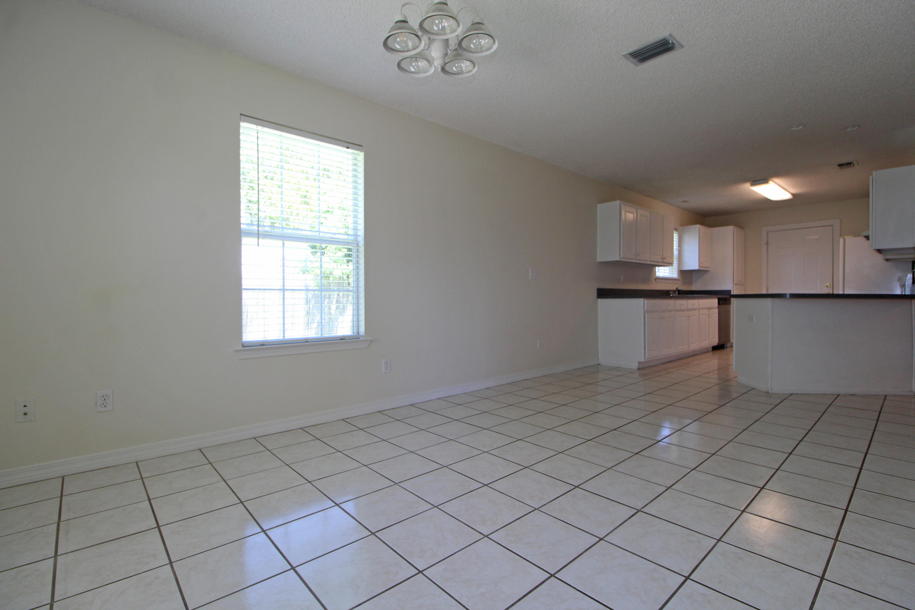 34 Cactus Road Mary Esther, FL 32569 - Photo 9 of 30 Dining Area