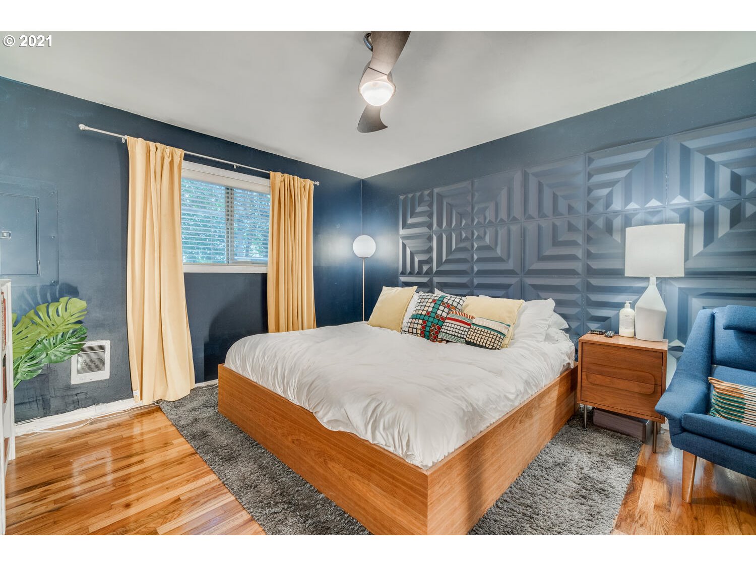 5219 Southwest View Point Terrace, Unit 1 Portland, OR 97239 - Photo 11 of 21 Gallery Image 11