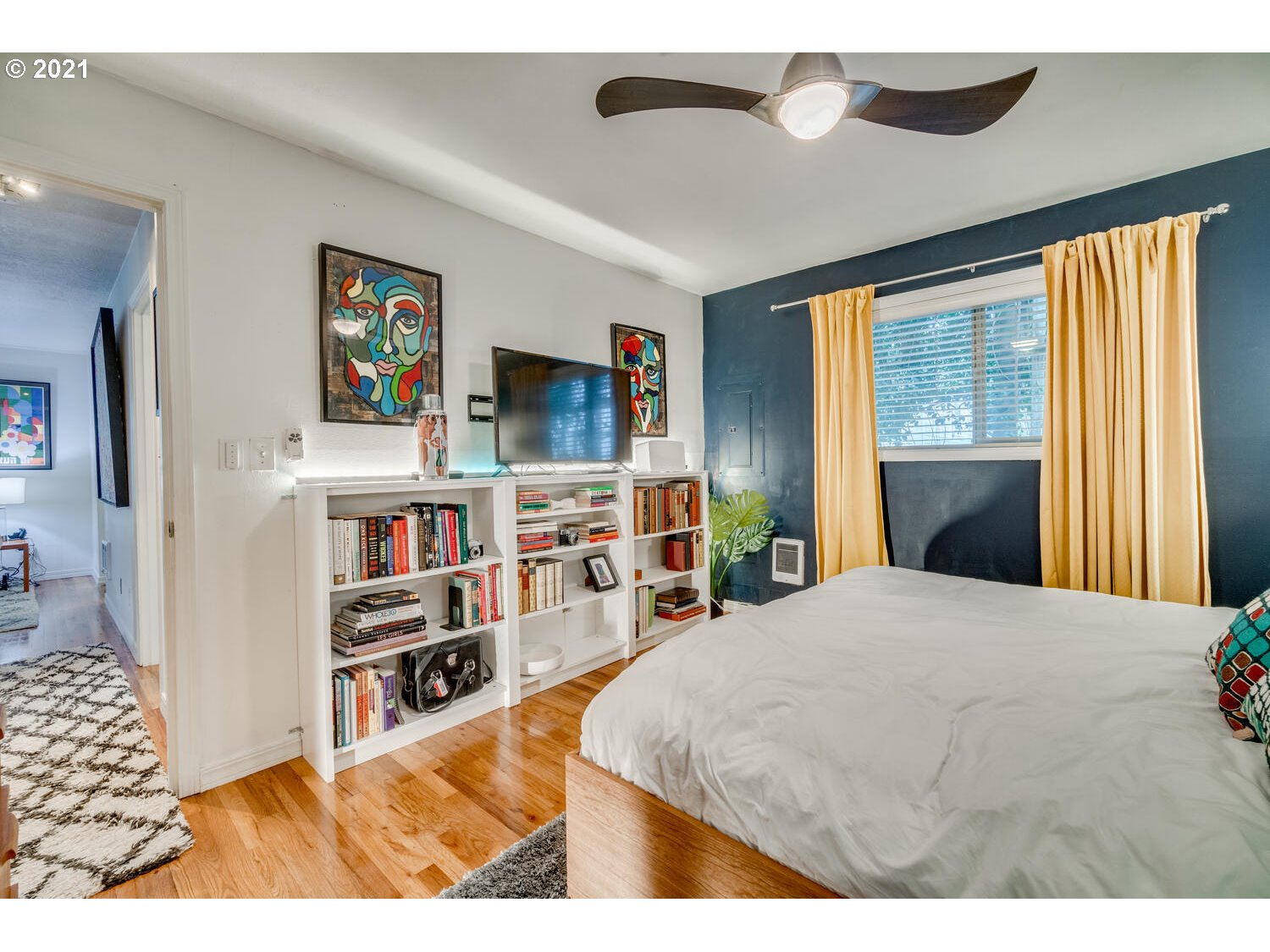 5219 Southwest View Point Terrace, Unit 1 Portland, OR 97239 - Photo 13 of 21 Gallery Image 13