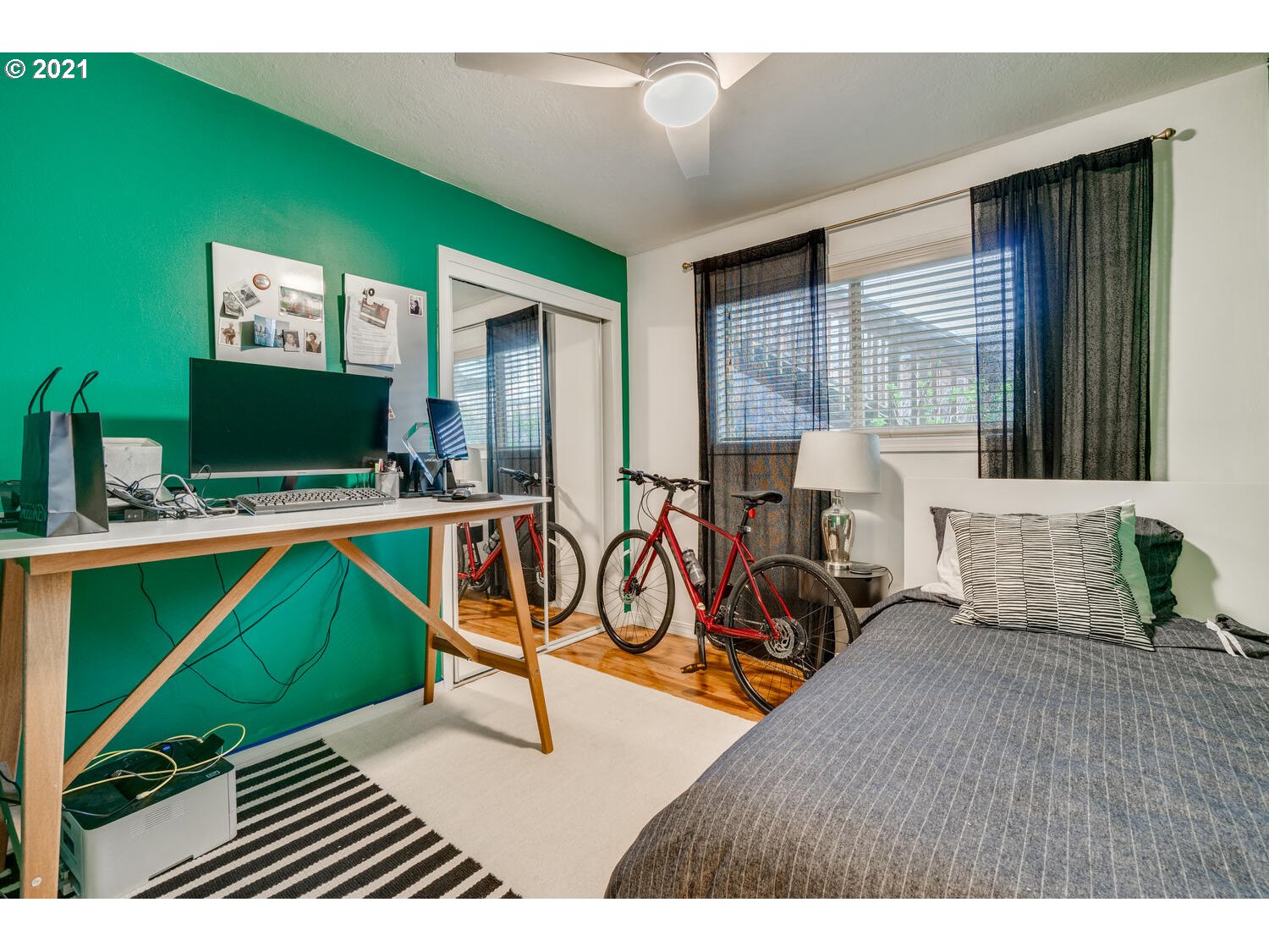 5219 Southwest View Point Terrace, Unit 1 Portland, OR 97239 - Photo 17 of 21 Gallery Image 17
