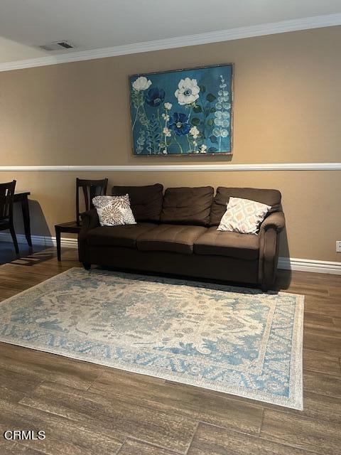 323 Sycamore Street Santa Paula, CA 93060 - Photo 2 of 20 a living room with furniture