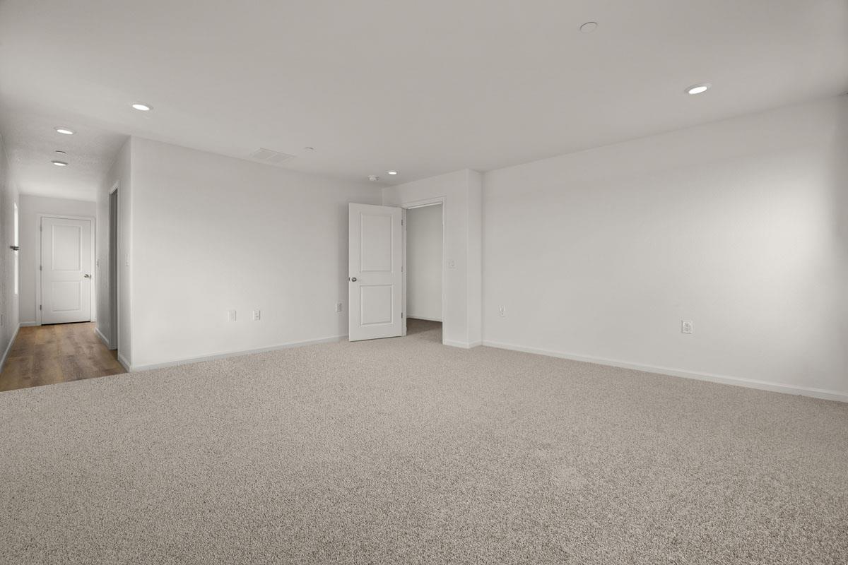 2318 East Loomis Road Stockton, CA 95205 - Photo 9 of 20