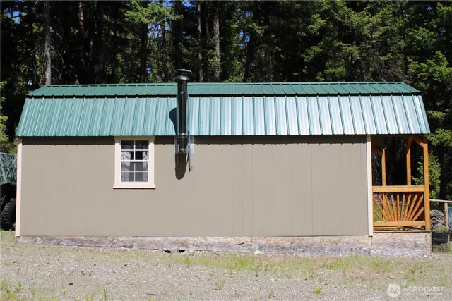 a view of outdoor space with entertaining space