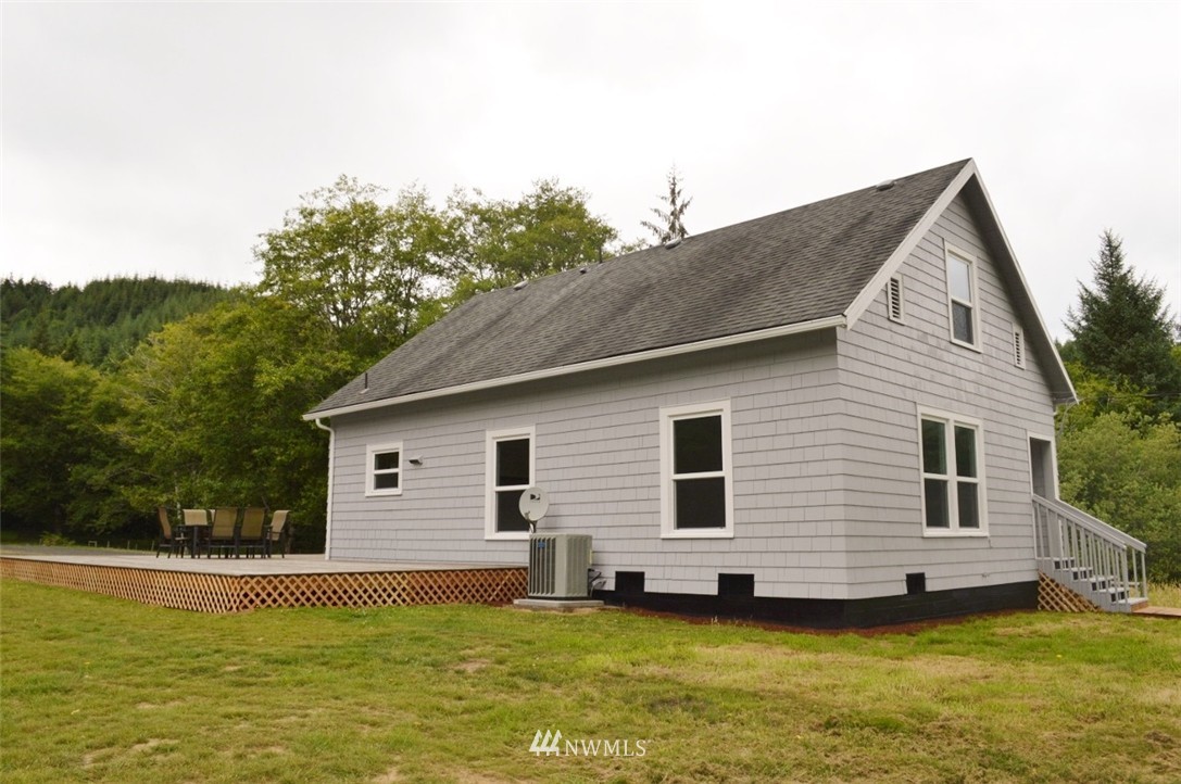 49 Leutz Road Aberdeen, WA 98520 - Photo 4 of 24 Gallery Image 4