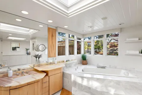 $4,995,000 | 51 Cragmont Way, Woodside, CA 94062