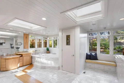 $4,995,000 | 51 Cragmont Way, Woodside, CA 94062