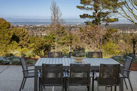 $4,995,000 | 51 Cragmont Way, Woodside, CA 94062