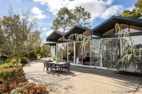 $4,995,000 | 51 Cragmont Way, Woodside, CA 94062