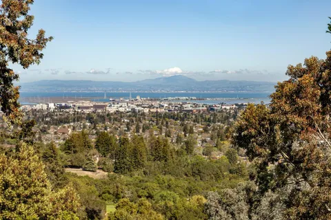 $4,995,000 | 51 Cragmont Way, Woodside, CA 94062