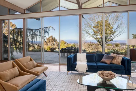$4,995,000 | 51 Cragmont Way, Woodside, CA 94062