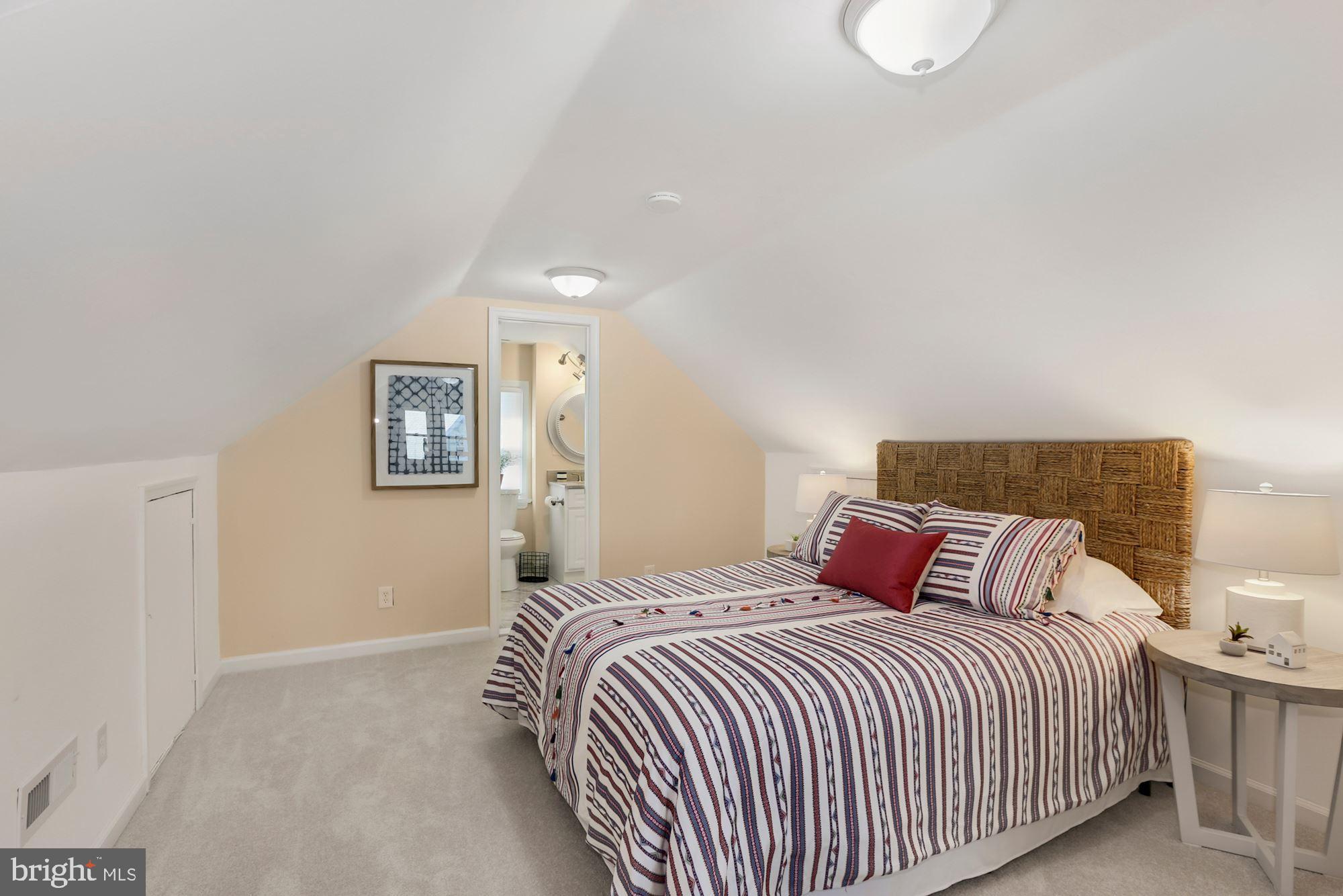 10211 Carson Place Silver Spring, MD 20901 - Photo 11 of 33 Primary bedroom