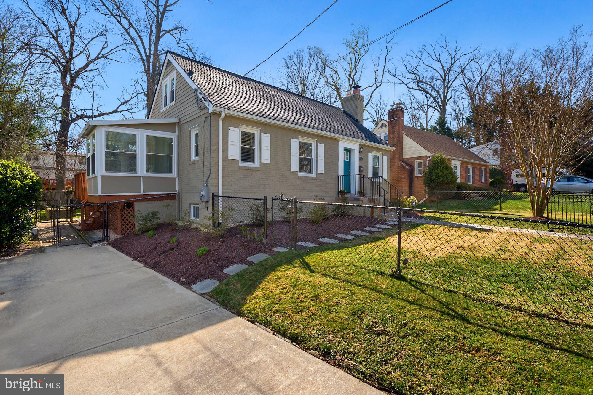 10211 Carson Place Silver Spring, MD 20901 - Photo 32 of 33 Off street parking/driveway + fully fenced