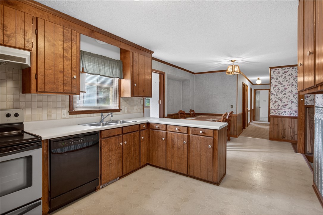 112 Holliday Lane Pendleton, SC 29670 - Photo 11 of 42 Functional kitchen with ample cabinetry and easy-care flooring, ready for your personal touch.
