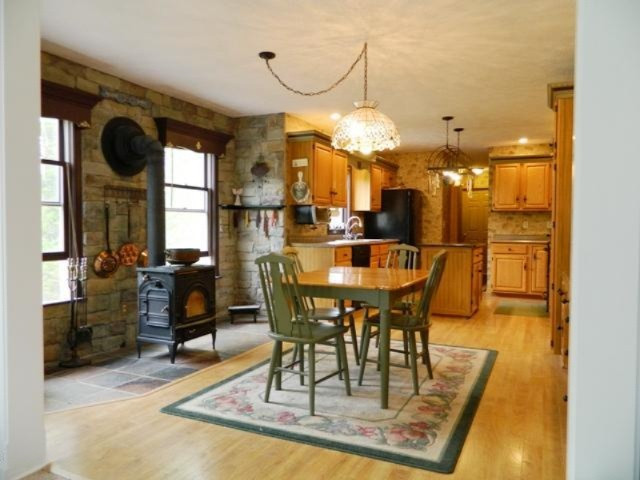 5896 Snyder Road Berrien Springs, MI 49103 - Photo 23 of 56 Kitchen2