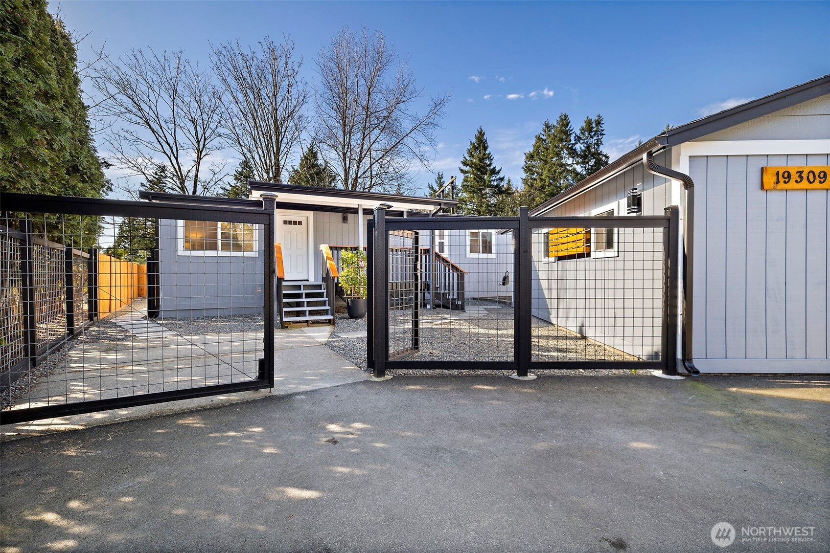 19309 127th Avenue Northeast Bothell, WA 98011 - Photo 5 of 35