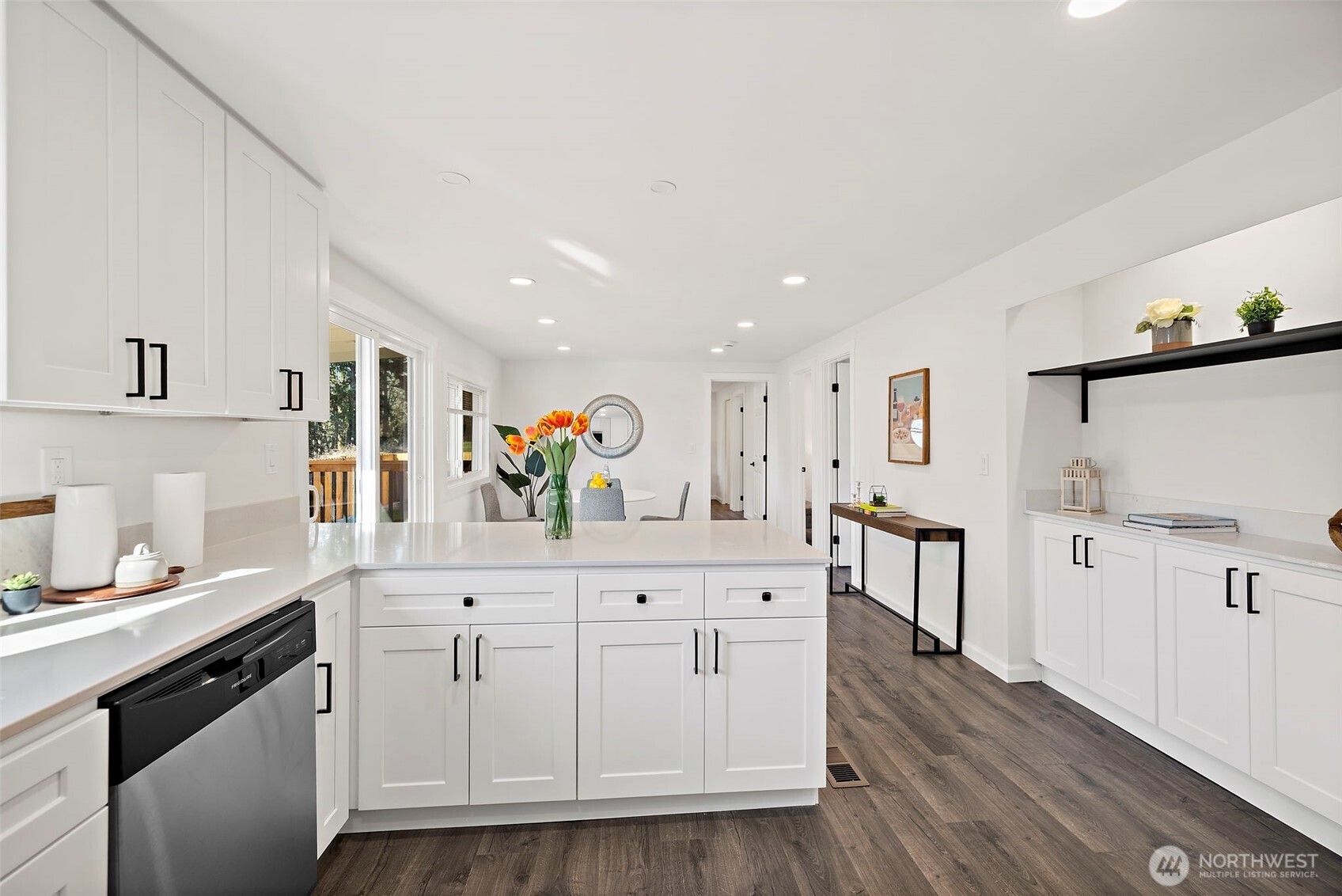 19309 127th Avenue Northeast Bothell, WA 98011 - Photo 8 of 35