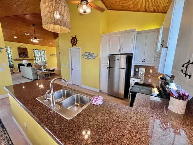 $725,000 | 9594 Doubloon Trail, Placida, FL 33946
