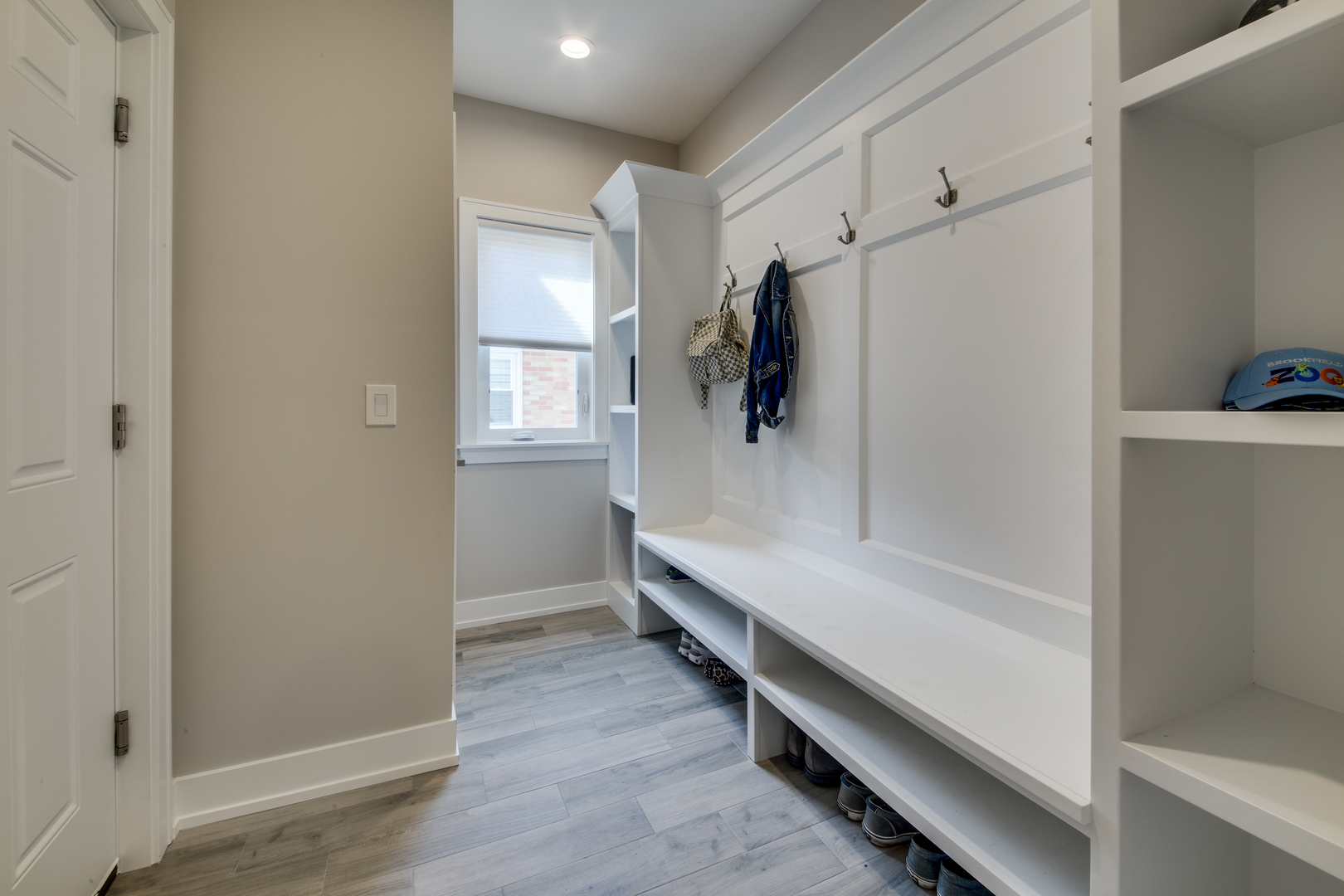 2320 Edna Avenue Park Ridge, IL 60068 - Photo 16 of 41 a bathroom with a tub and a shower