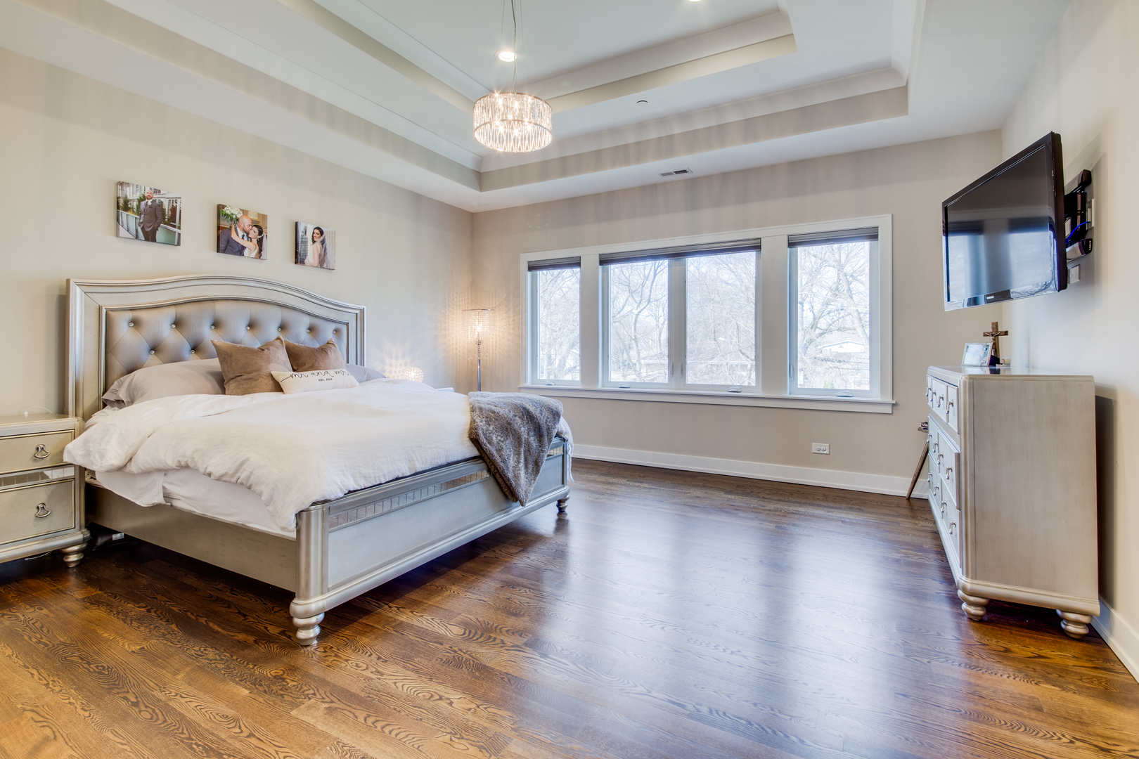 2320 Edna Avenue Park Ridge, IL 60068 - Photo 18 of 41 a bedroom with a bed and a flat screen tv