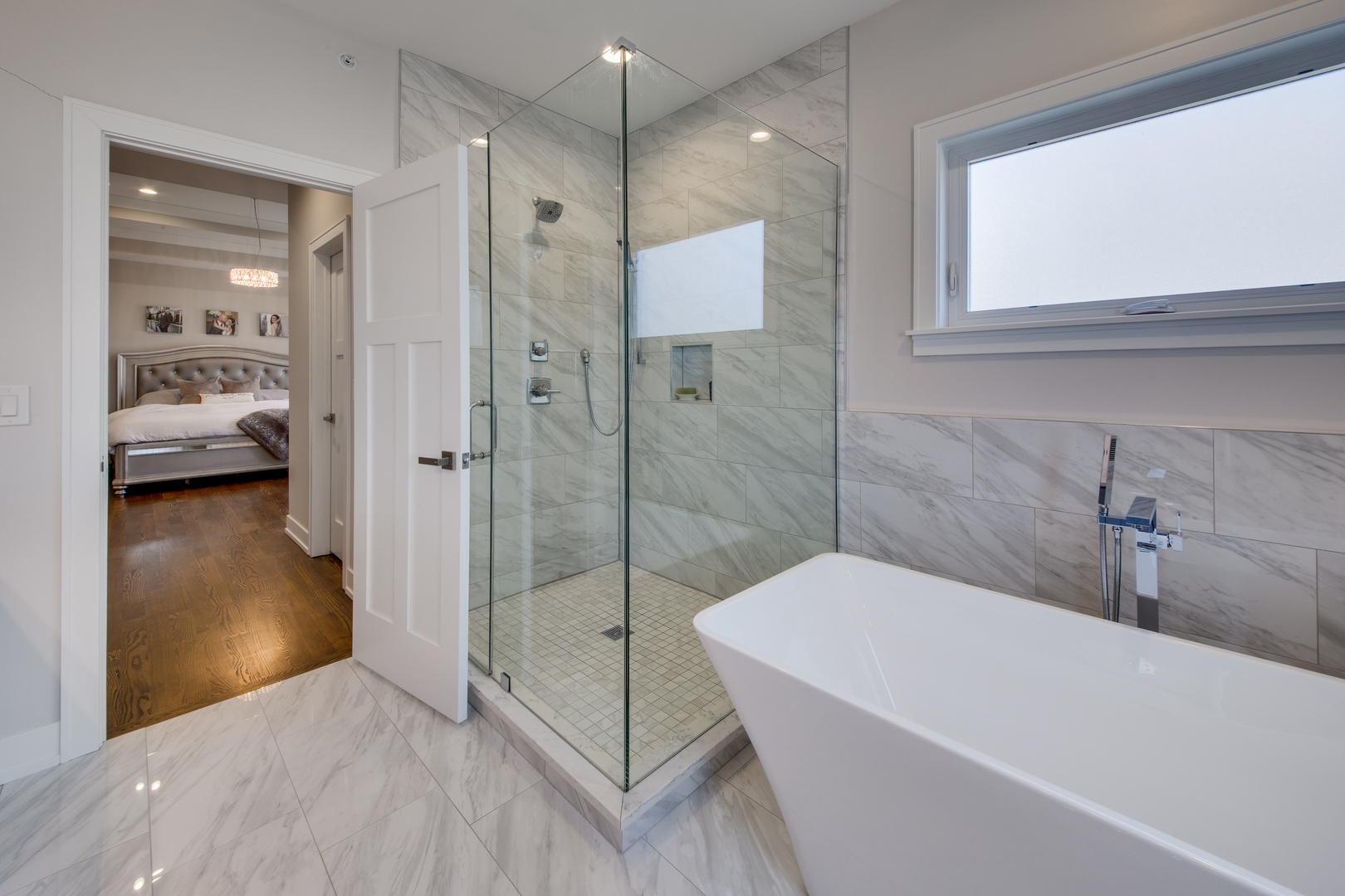 2320 Edna Avenue Park Ridge, IL 60068 - Photo 23 of 41 a bathroom with a tub and shower