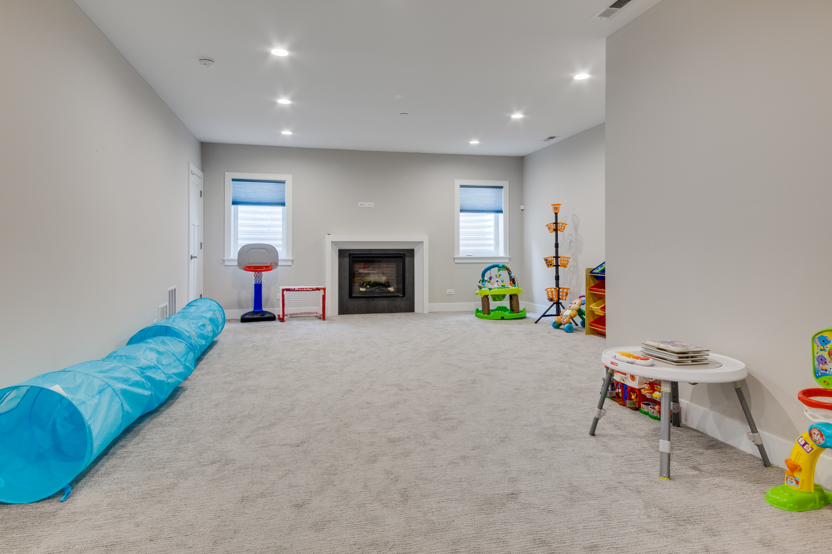 2320 Edna Avenue Park Ridge, IL 60068 - Photo 34 of 41 a living room with furniture and a fireplace