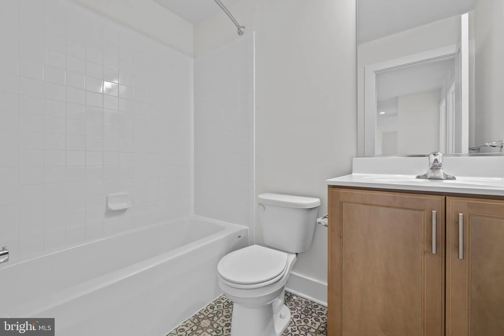 680 Barlow Greenmount Road Gettysburg, PA 17325 - Photo 6 of 14 Modern bathroom with stylish accents.