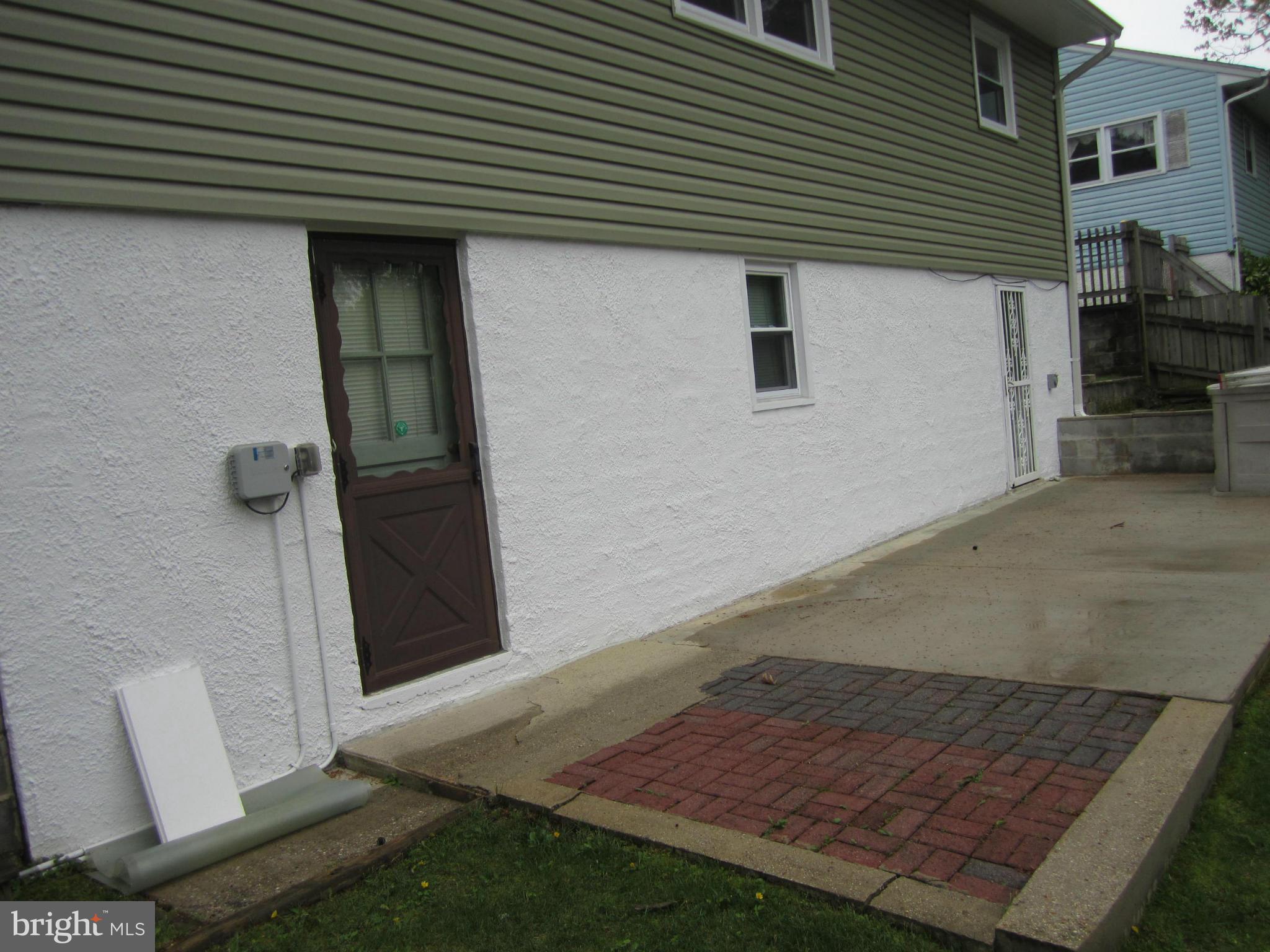 424 West Maple Road Linthicum, MD 21090 - Photo 23 of 24 a backyard of a house