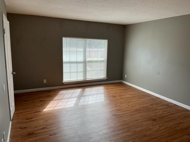 4797 Forest Wood Lane, Unit B Hixson, TN 37343 - Photo 4 of 8 Forestwood Living 2