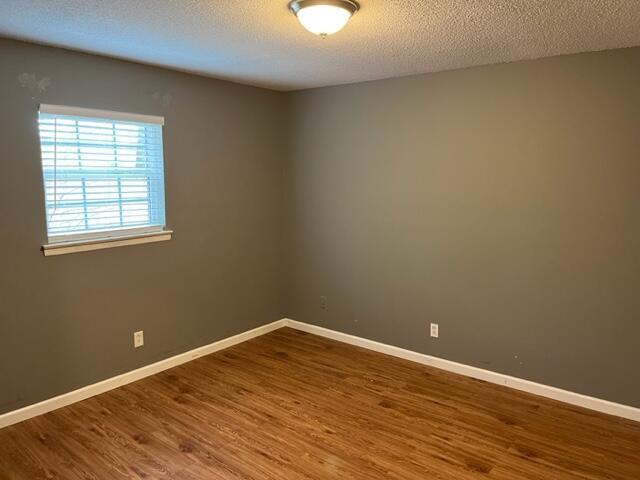 4797 Forest Wood Lane, Unit B Hixson, TN 37343 - Photo 8 of 8 Forestwood Room2