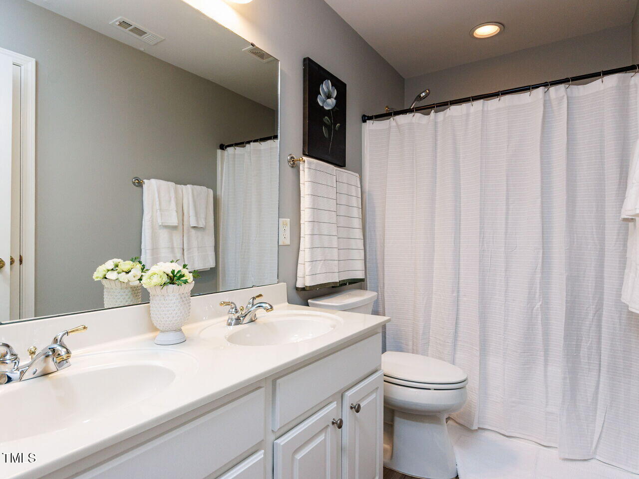 7609 Derek Drive Raleigh, NC 27613 - Photo 37 of 44 Hall Bath